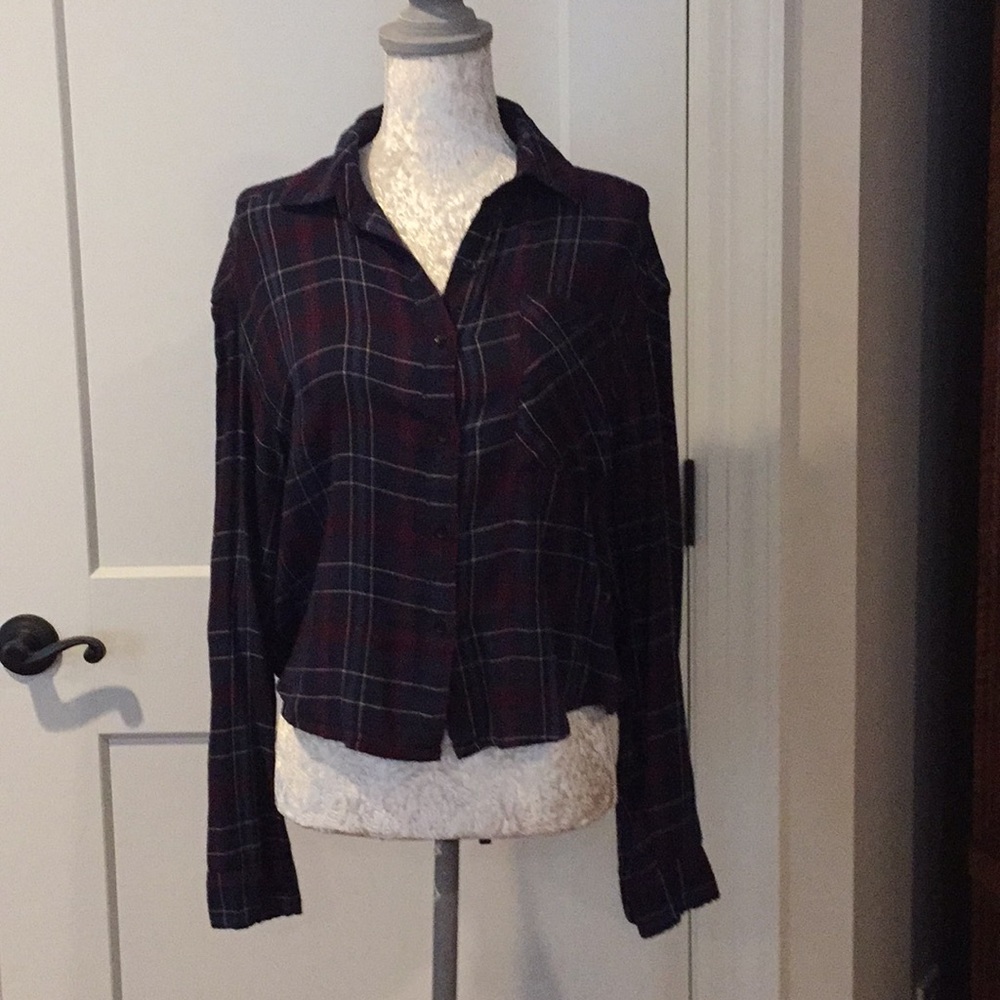 Plaid hi/low button down shirt